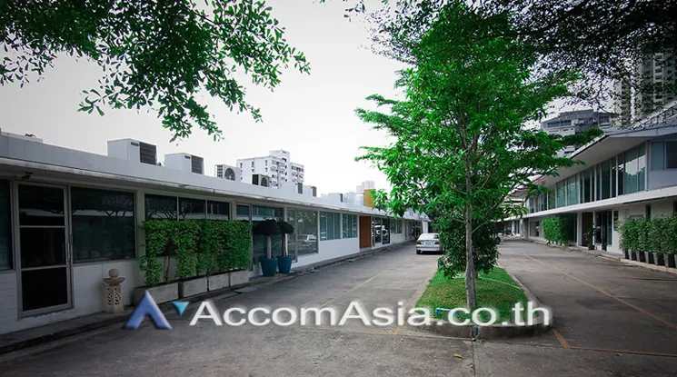  1  Office Space For Rent in Phaholyothin ,Bangkok BTS Saphan-Kwai at Office Space near BTS SaphanKwai AA22878