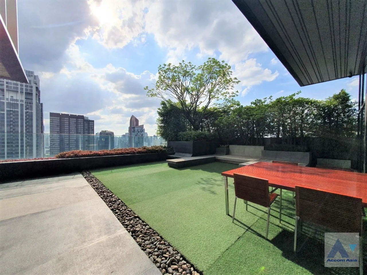  1 br Condominium For Rent in Sukhumvit ,Bangkok BTS Ekkamai at Rhythm Ekkamai AA25611