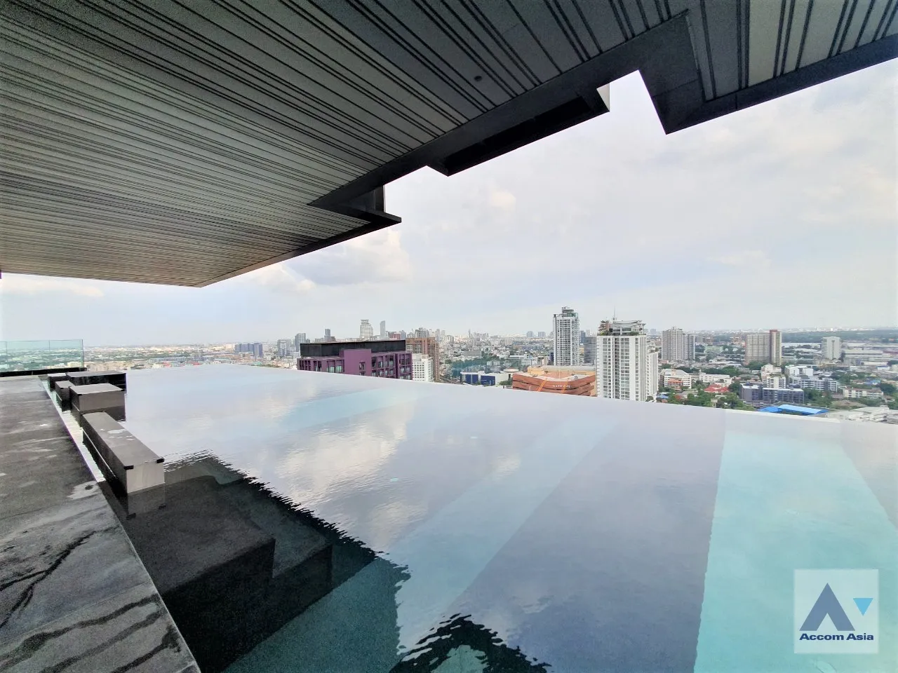  2 br Condominium For Rent in Sukhumvit ,Bangkok BTS Ekkamai at Rhythm Ekkamai AA25504