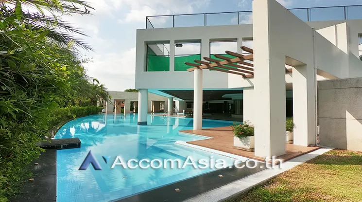  2 Grand Crystal - House - Pradit Manudharm  - Bangkok / Accomasia