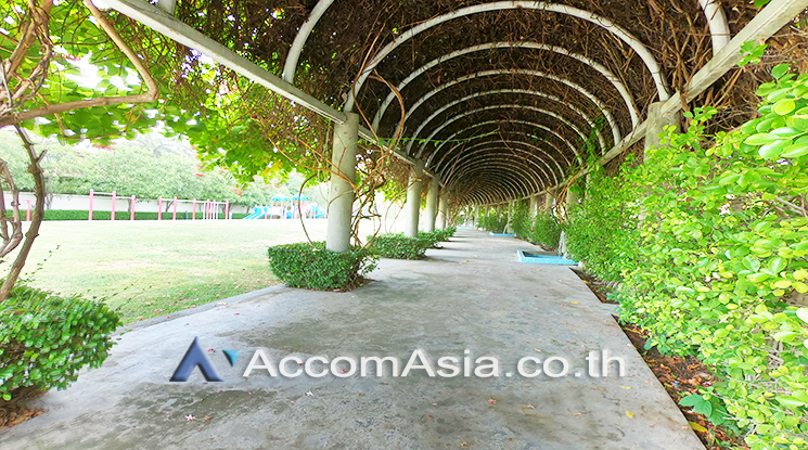 8 Grand Crystal - House - Pradit Manudharm  - Bangkok / Accomasia