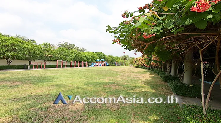 7 Grand Crystal - House - Pradit Manudharm  - Bangkok / Accomasia