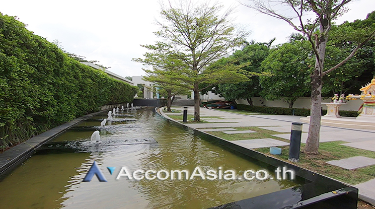  3 br House For Sale in Ratchadaphisek ,Bangkok  at Grand Crystal AA24499