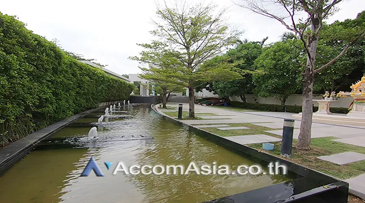 10 Grand Crystal - House - Pradit Manudharm  - Bangkok / Accomasia