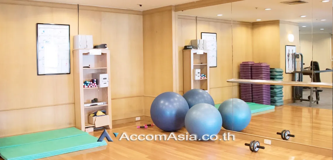  1 br Apartment For Rent in Ploenchit ,Bangkok BTS Ploenchit at Peaceful and Luxurious living AA26759