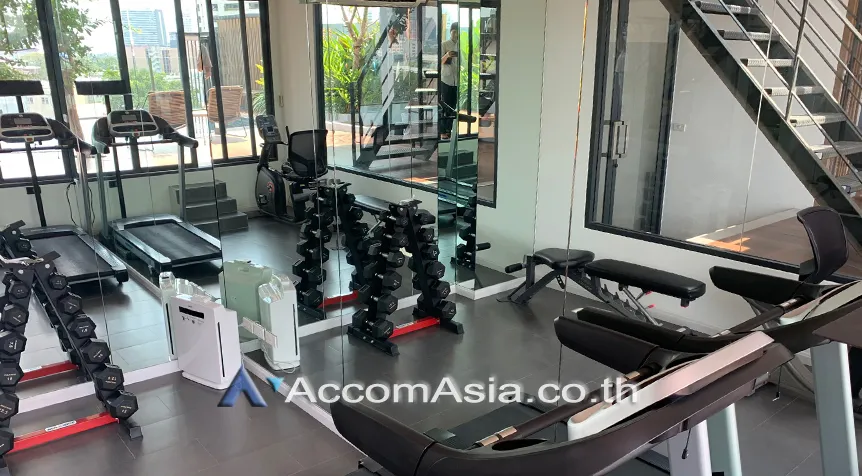  4 br Condominium for rent and sale in Sathorn ,Bangkok MRT Khlong Toei at Suwansawat Condo AA46598