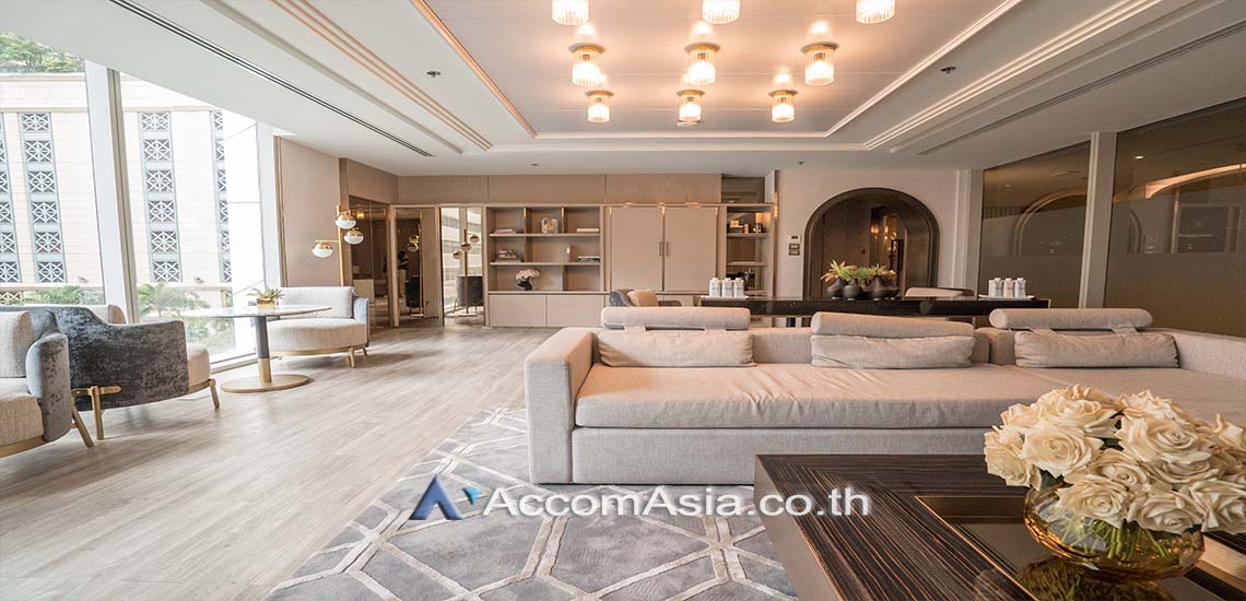  3 br Apartment For Rent in Ploenchit ,Bangkok BTS Ratchadamri at Luxury Service Residence AA41888