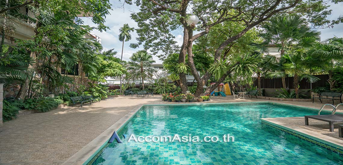  3 br Condominium For Rent in Sukhumvit ,Bangkok BTS Ekkamai at Cross Creek AA28395