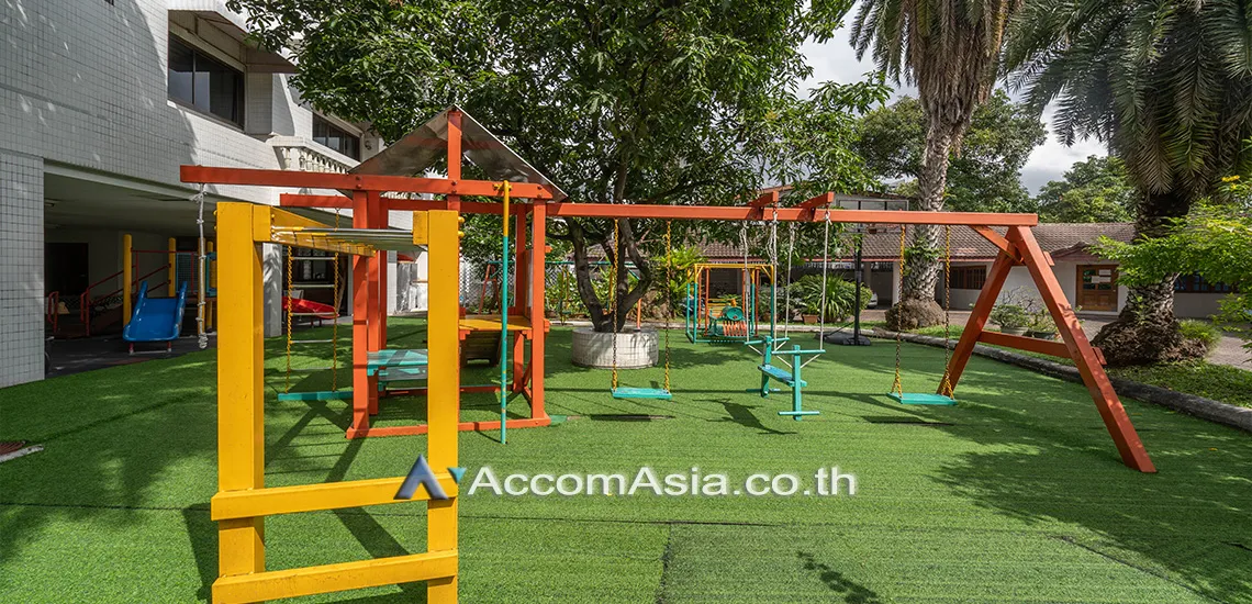  3 br Apartment For Rent in Sukhumvit ,Bangkok BTS Thong Lo at Charming apartment AA37322