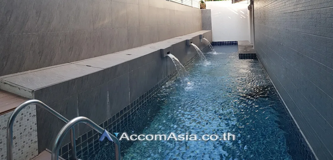  3 br Apartment For Rent in Sukhumvit ,Bangkok BTS Thong Lo at Service Apartment AA30703