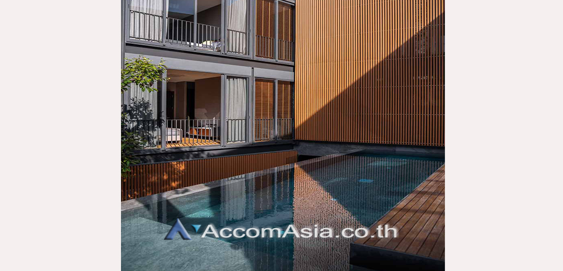  4 br House For Sale in Samutprakan ,Samutprakan BTS Bearing at Super Luxury AA31141