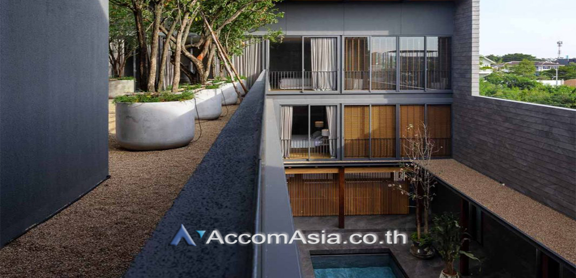  4 br House For Sale in Samutprakan ,Samutprakan BTS Bearing at Super Luxury AA31139