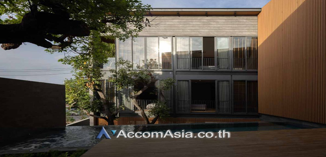  4 br House For Sale in Samutprakan ,Samutprakan BTS Bearing at Super Luxury AA31139
