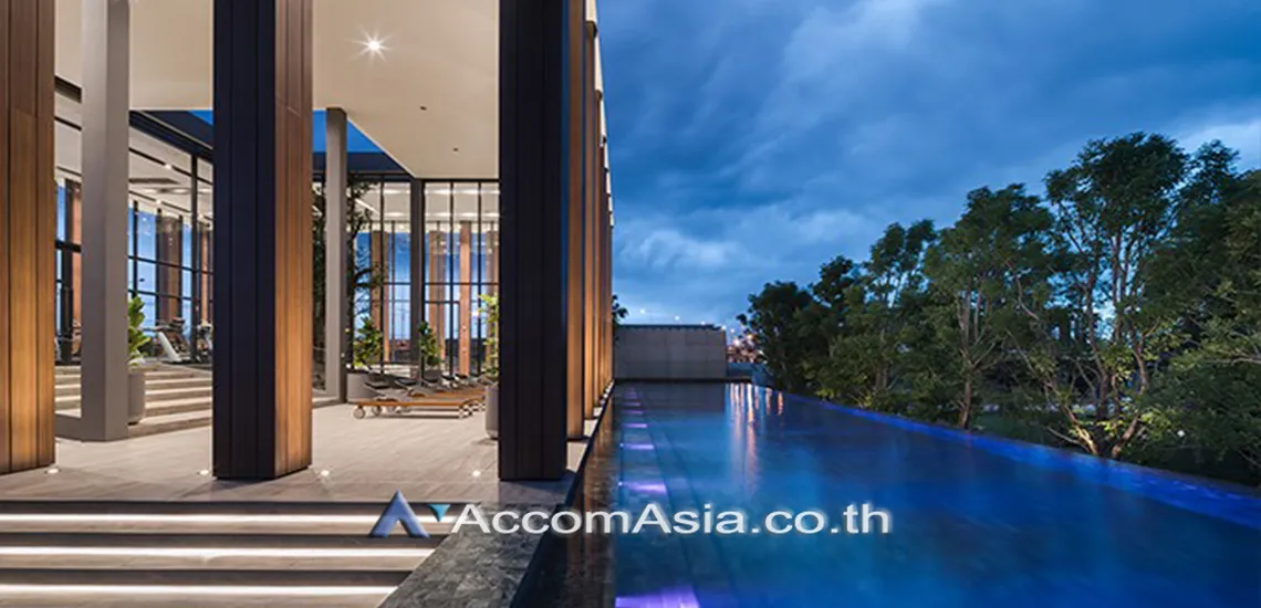  4 br House For Sale in Samutprakan ,Samutprakan BTS Bang Na at Luxury Modern Style AA39409
