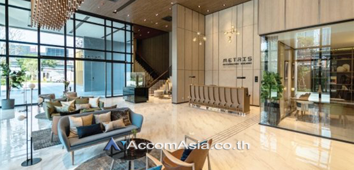  2 br Condominium For Sale in Pattanakarn ,Bangkok ARL Ramkhamhaeng at Metris Pattanakarn Ekkamai AA36807