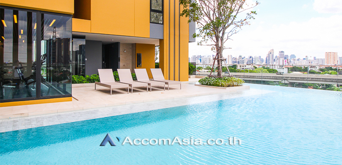  2 br Condominium For Sale in Pattanakarn ,Bangkok ARL Ramkhamhaeng at Metris Pattanakarn Ekkamai AA36807