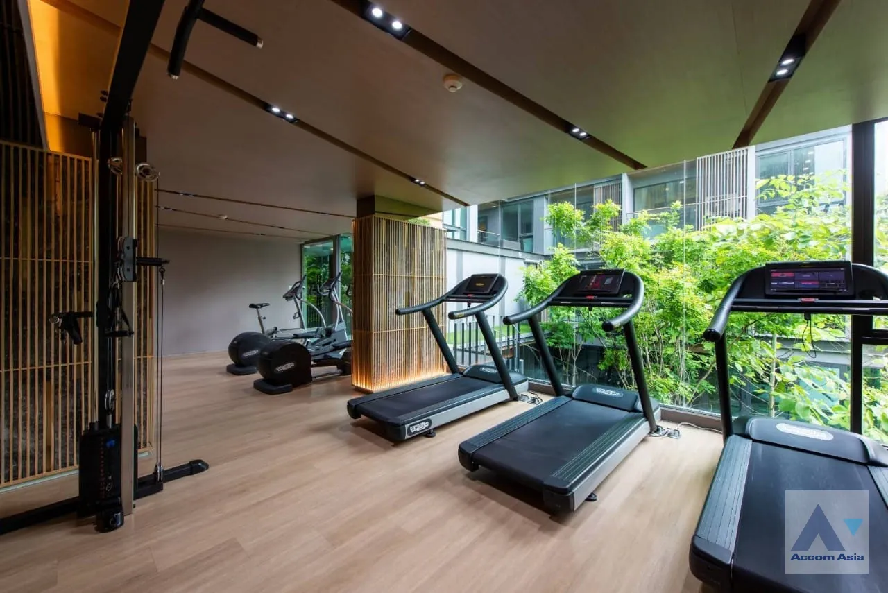  2 br Condominium For Rent in Ratchadaphisek ,Bangkok MRT Phetchaburi - ARL Makkasan at LLOYD Soonvijai-Thonglor AA41854