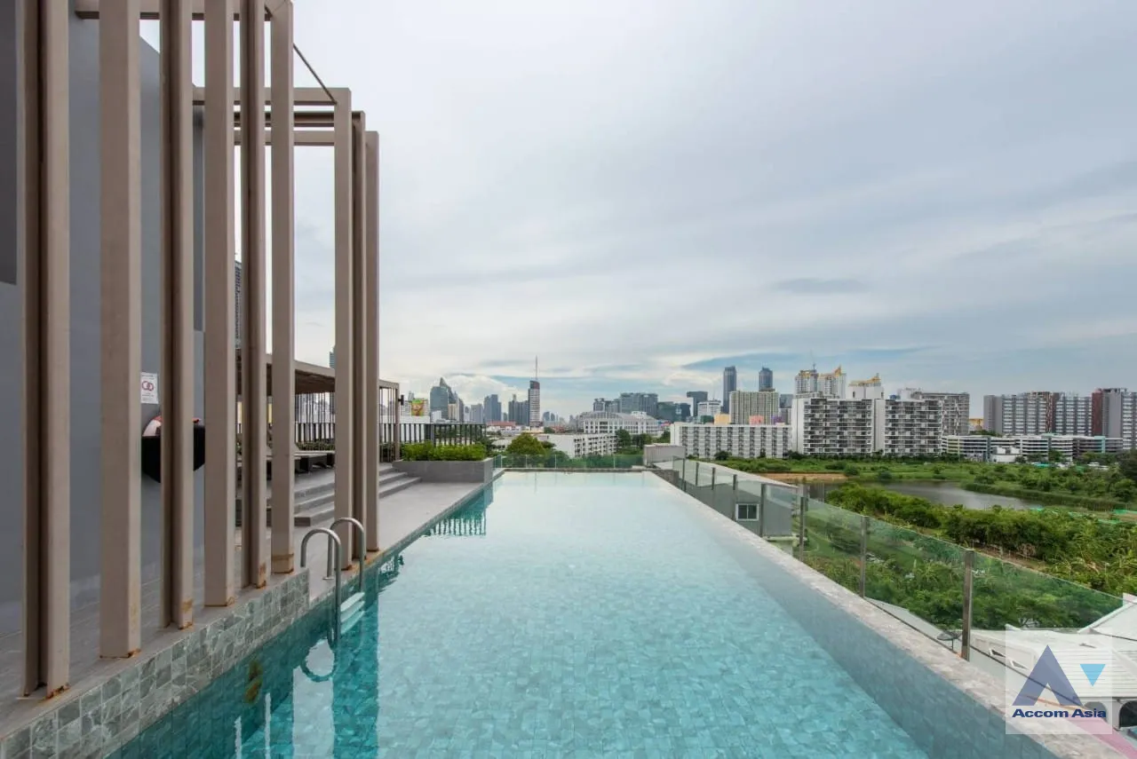  2 br Condominium For Rent in Ratchadaphisek ,Bangkok MRT Phetchaburi - ARL Makkasan at LLOYD Soonvijai-Thonglor AA41854