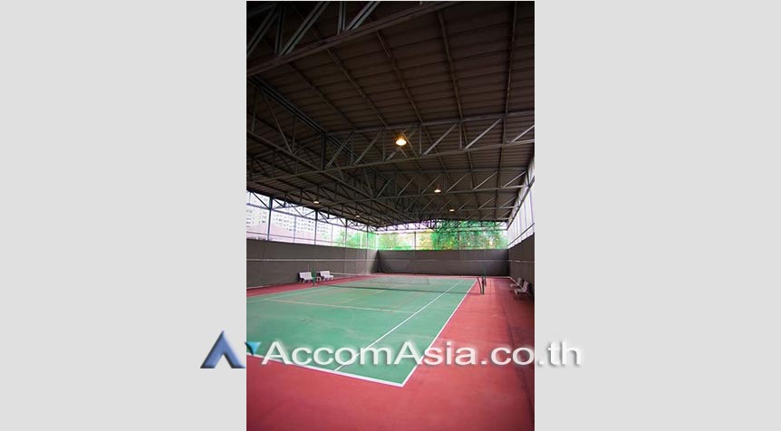  4 br House for rent and sale in Phaholyothin ,Bangkok BTS Saphan-Kwai at House in Compound AA33788