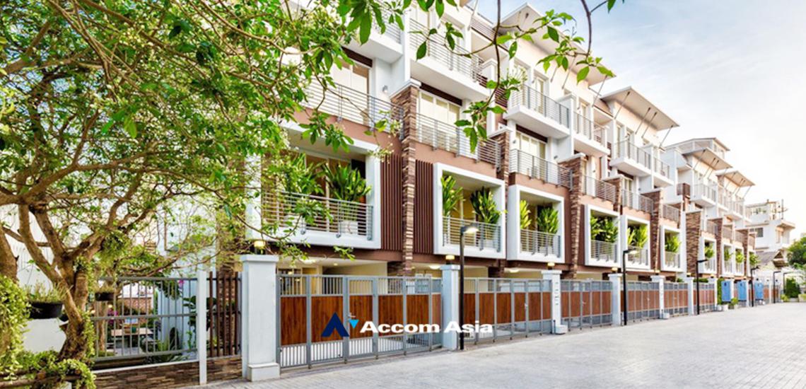  1  3 br Townhouse For Sale in Sathorn ,Bangkok BRT Thanon Chan at Luxury Townhome Sathu Pradit 12 AA40296