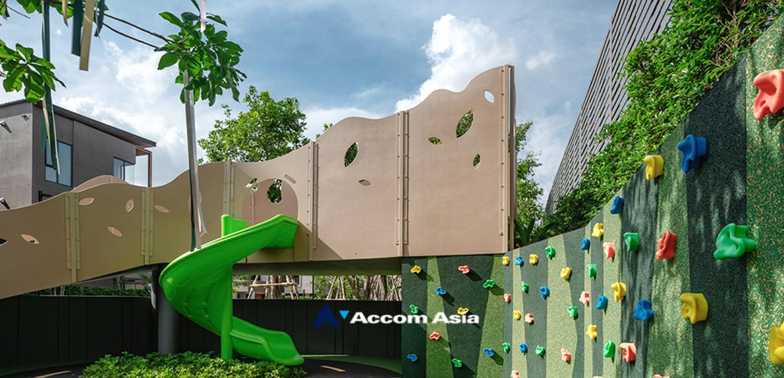  3 Luxury Urban Home Style - House - Srinagarindra Romklao  - Bangkok / Accomasia