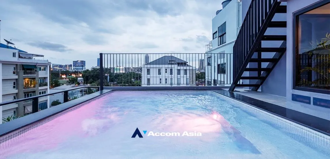  1 br Apartment for rent and sale in Ploenchit ,Bangkok BTS Ploenchit - MRT Lumphini at Cozy Style with Good Surrounding AA33175