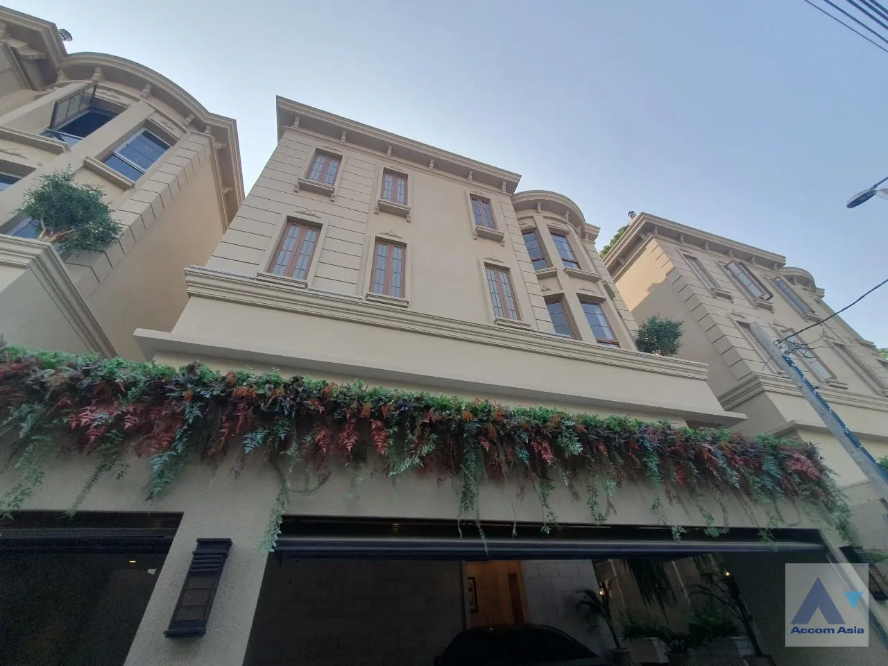  4 br House For Sale in Sukhumvit ,Bangkok BTS Ekkamai at Casa Ekkamai 28 AA34856