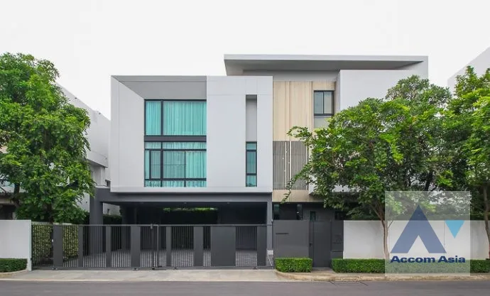  4 br House for rent and sale in Latkrabang ,Bangkok ARL Ban Thap Chang at Nantawan Rama 9-Srinakarin AA35751