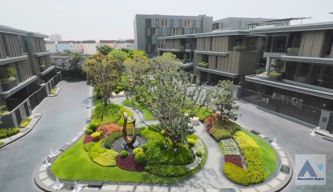  4 br House for rent and sale in Ratchadaphisek ,Bangkok MRT Thailand Cultural Center at BuGaan Rama9 - Mengjai AA39562