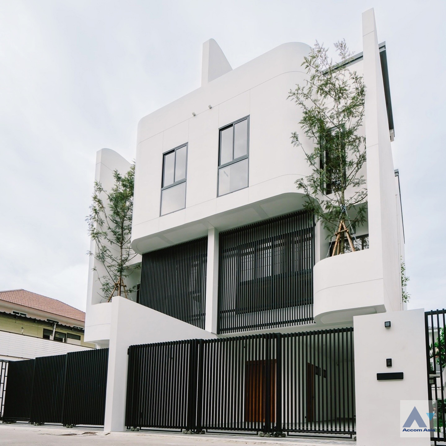  3 br House For Sale in Sukhumvit ,Bangkok BTS Punnawithi at THE SHADE 101 AA44187