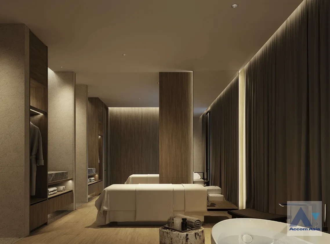  3 br Condominium For Sale in Ploenchit ,Bangkok MRT Lumphini at EI8HTEEN SEVEN AA46168