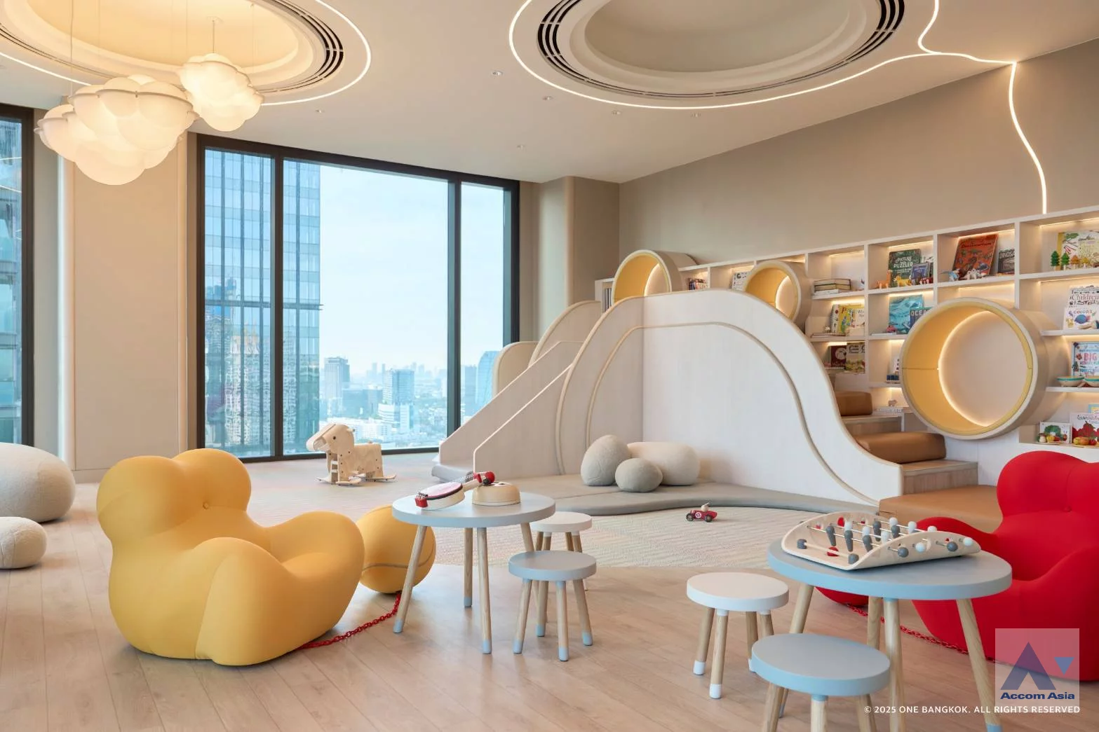  3 br Condominium For Rent in Ploenchit ,Bangkok MRT Lumphini at ONE89 wireless AA46490