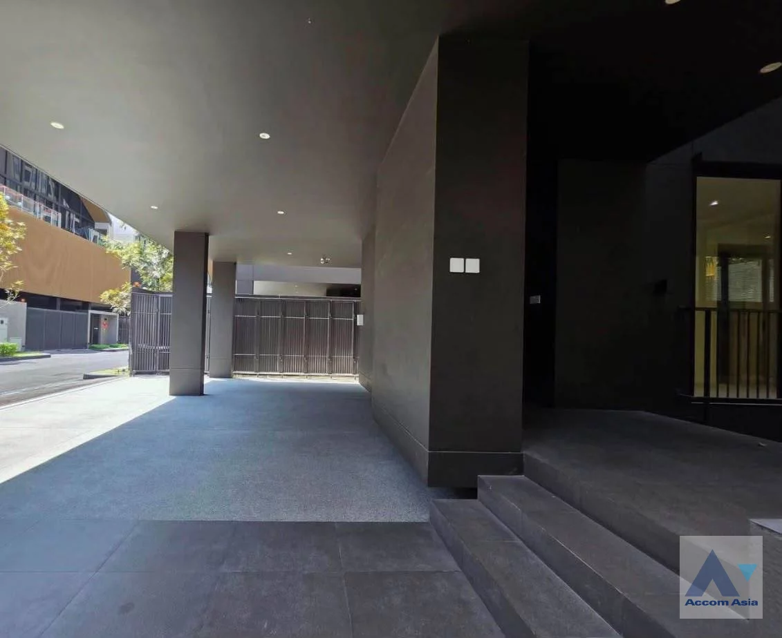  4 br House For Rent in Petchkasem ,Bangkok  at Noble Aqua Riverfront Ratburana  AA46341
