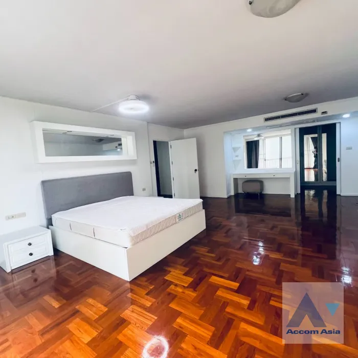 12  3 br Apartment For Rent in Sukhumvit ,Bangkok BTS Phrom Phong at Family Size Residence Starting at 280 Sqm 1006701