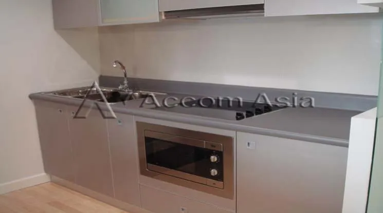 unit 1 Bedroom  Condominium For Rent in Charoen Nakhon, Bangkok  near BTS Krung Thon Buri (210056)