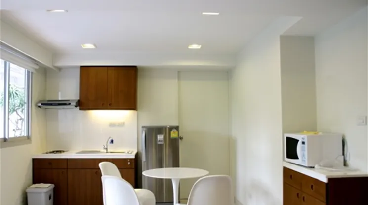 unit Apartment For Rent in Silom, Bangkok  near MRT Lumphini - BTS Sala Daeng (110076)