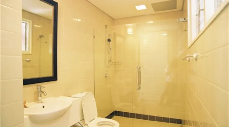 unit Apartment For Rent in Silom, Bangkok  near MRT Lumphini - BTS Sala Daeng (110076)