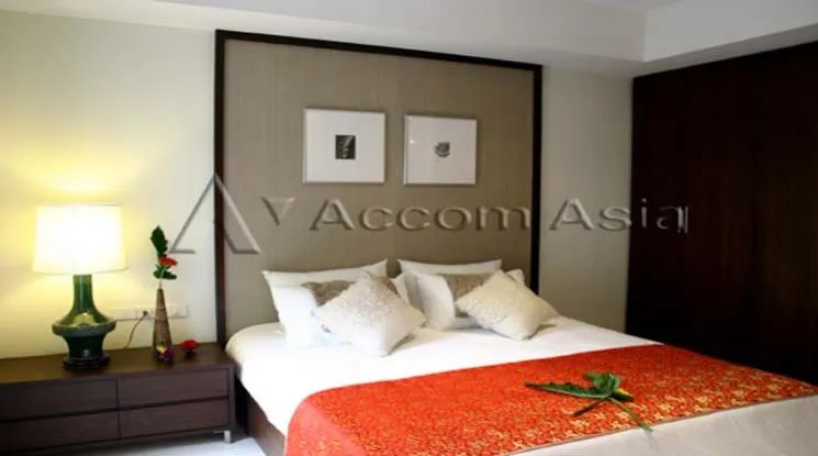 unit 1 Bedroom  Apartment For Rent in Silom, Bangkok  near MRT Lumphini - BTS Sala Daeng (110077)