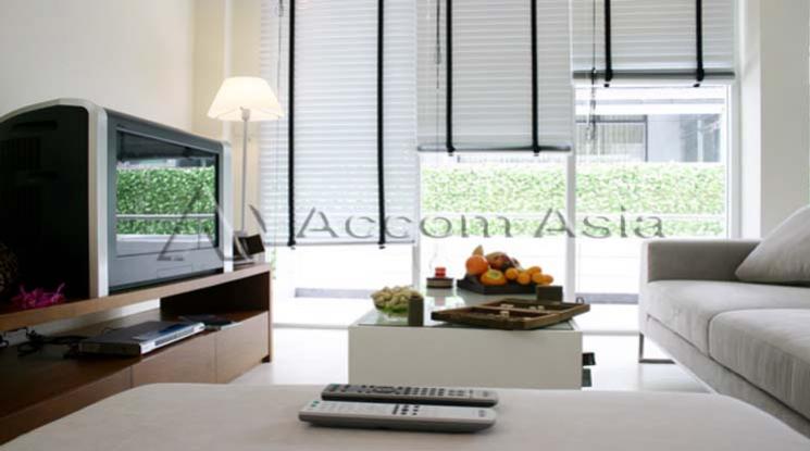  2  2 br Apartment For Rent in Silom ,Bangkok MRT Lumphini - BTS Sala Daeng at Boutique Style Building 110078