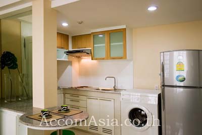 5  1 br Condominium For Rent in Silom ,Bangkok BTS Sala Daeng at Apartment for rent 610153