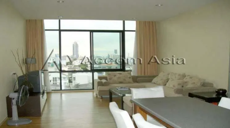 unit 2 Bedrooms  Condominium For Rent in Ratchadaphisek, Bangkok  near MRT Thailand Cultural Center (210162)