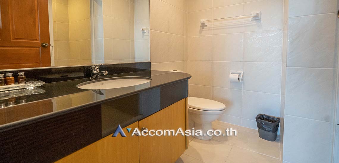 7  3 br Apartment For Rent in Sukhumvit ,Bangkok BTS Nana at Comfortable and Fully Furnished Apartment near BTS 1007501