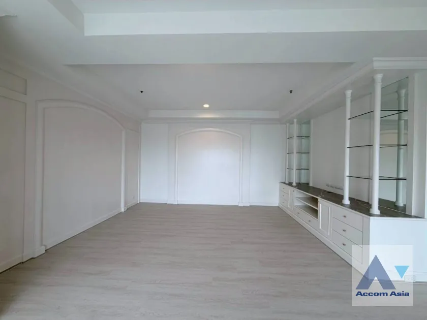 4  4 br Apartment for rent and sale in Sukhumvit ,Bangkok BTS Asok - MRT Sukhumvit at Perfect Apartment for Big Family, Prime Location Near Main Street 610190