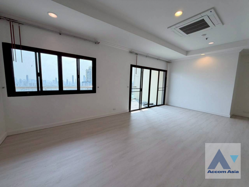 15  4 br Apartment For Rent in Sukhumvit ,Bangkok MRT Sukhumvit - BTS Asok at Perfect Apartment for Big Family, Prime Location Near Main Street 610190