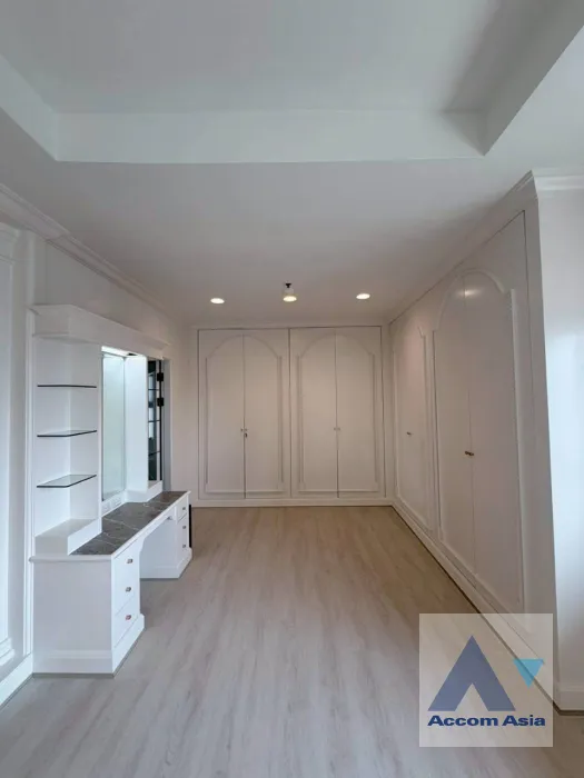 18  4 br Apartment for rent and sale in Sukhumvit ,Bangkok BTS Asok - MRT Sukhumvit at Perfect Apartment for Big Family, Prime Location Near Main Street 610190