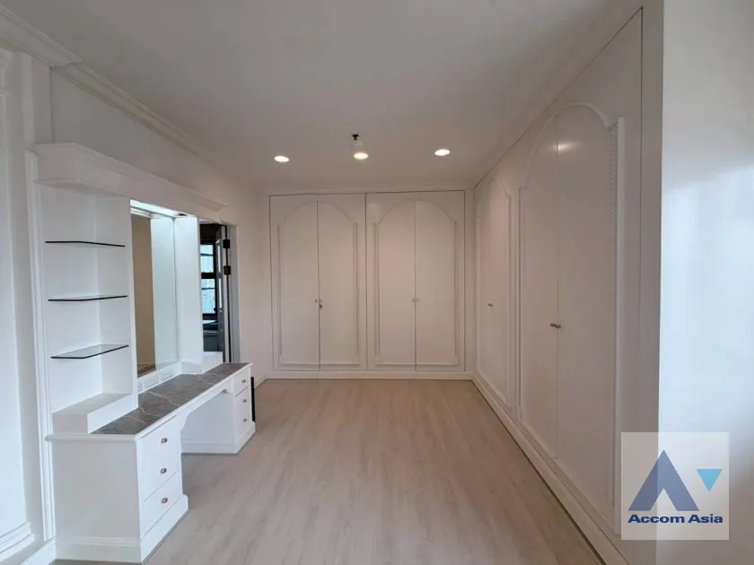 16  4 br Apartment for rent and sale in Sukhumvit ,Bangkok BTS Asok - MRT Sukhumvit at Perfect Apartment for Big Family, Prime Location Near Main Street 610190