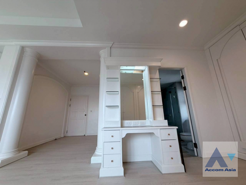 17  4 br Apartment For Rent in Sukhumvit ,Bangkok MRT Sukhumvit - BTS Asok at Perfect Apartment for Big Family, Prime Location Near Main Street 610190