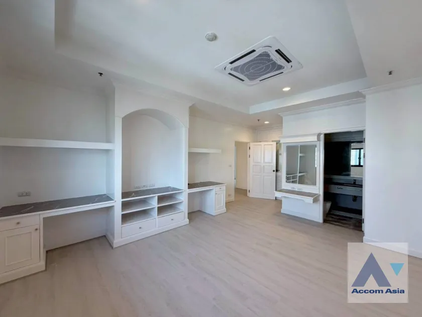 21  4 br Apartment for rent and sale in Sukhumvit ,Bangkok BTS Asok - MRT Sukhumvit at Perfect Apartment for Big Family, Prime Location Near Main Street 610190