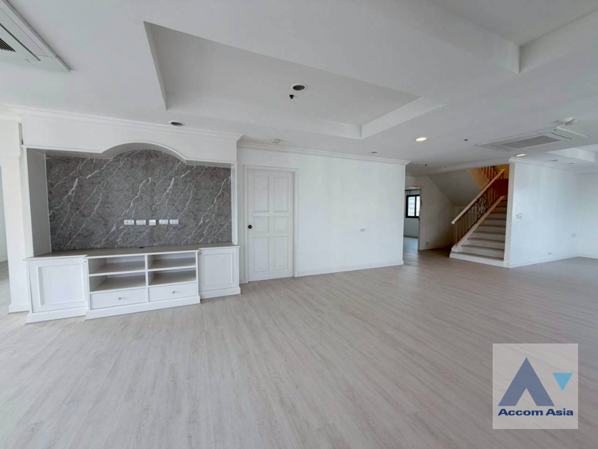6  4 br Apartment For Rent in Sukhumvit ,Bangkok MRT Sukhumvit - BTS Asok at Perfect Apartment for Big Family, Prime Location Near Main Street 610190