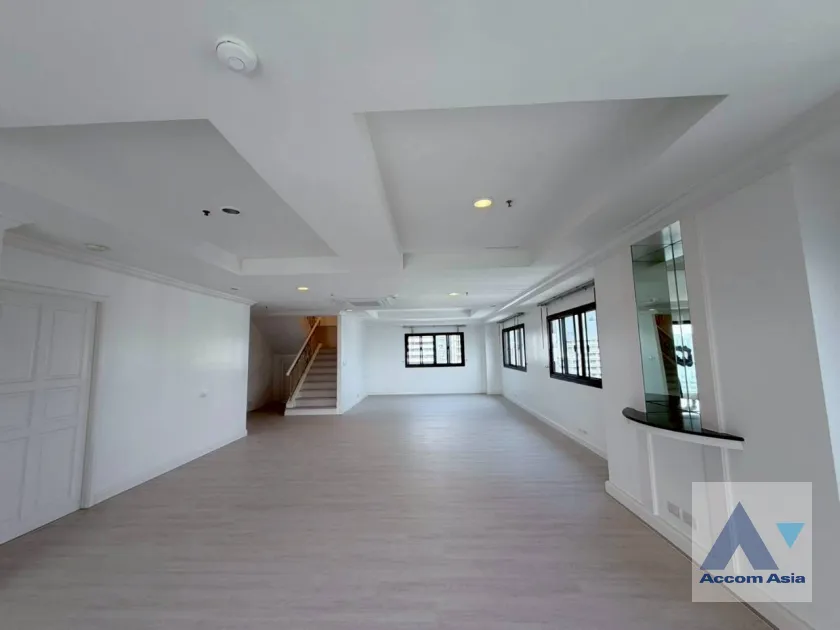  1  4 br Apartment for rent and sale in Sukhumvit ,Bangkok BTS Asok - MRT Sukhumvit at Perfect Apartment for Big Family, Prime Location Near Main Street 610190